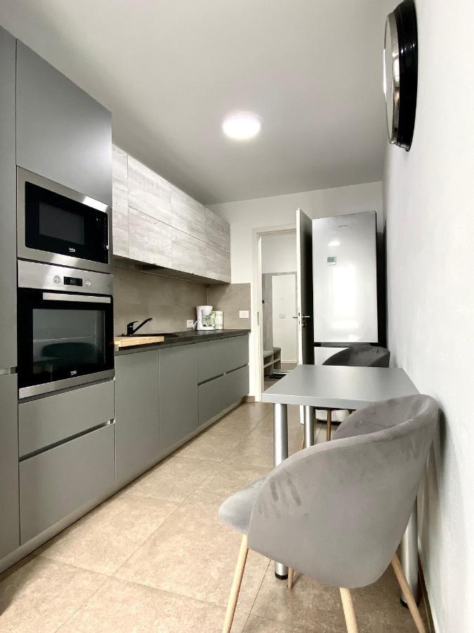 Astoria Apartment - Pet Friendly Brasov Exterior photo