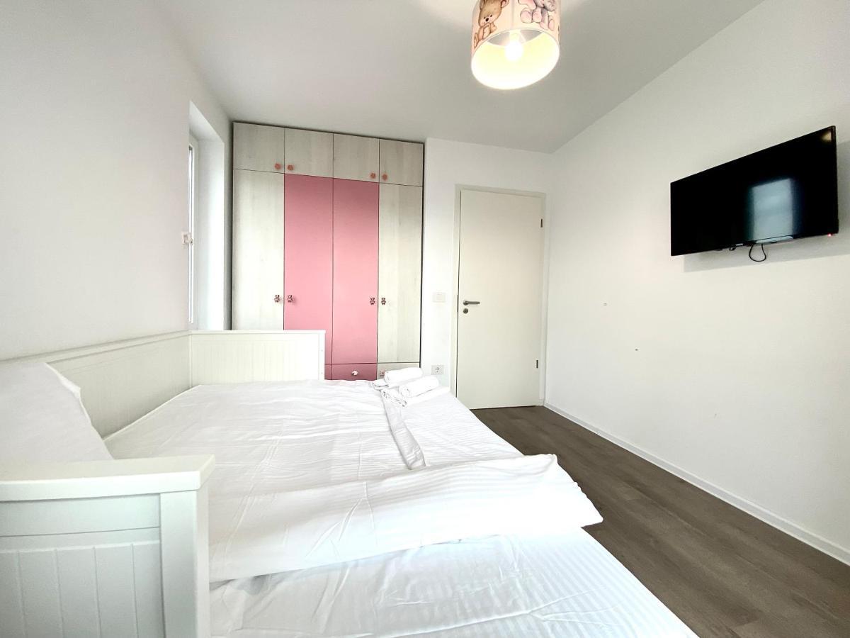 Astoria Apartment - Pet Friendly Brasov Exterior photo